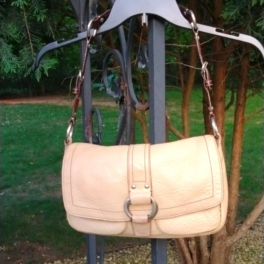 Coach Chelsea F10893 Pebbled Leather shoulder bag